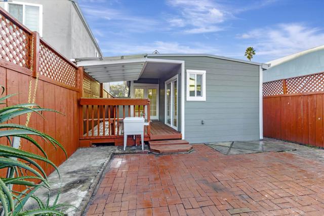 Image 44 of 58 For 1119 Kains Ave