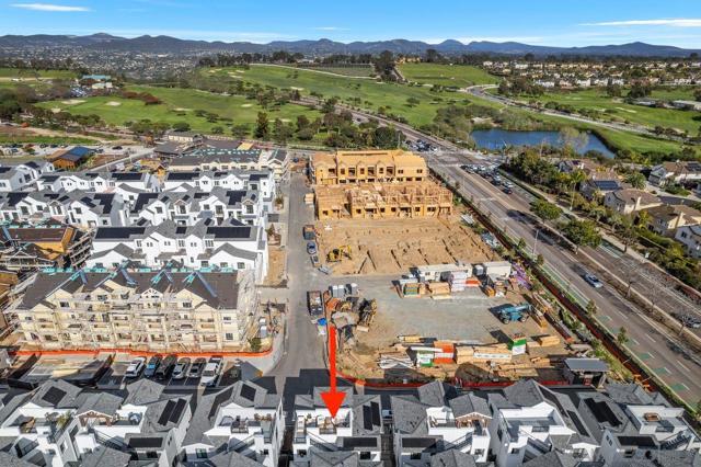 1136 Molara Lane, Encinitas CA: https://media.crmls.org/mediaz/56dc4333-5a69-4490-bd07-9042121551e7.jpg