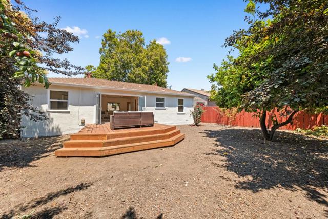 263 Ano Avenue, San Lorenzo CA: https://media.crmls.org/mediaz/56dcfbae-73cd-46d5-979c-95dcb9f44a81.jpg