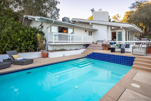 5333 Los Mirlitos, Rancho Santa Fe CA: https://media.crmls.org/mediaz/56dd8420-5df9-437d-ad0d-fccf26172832.jpg