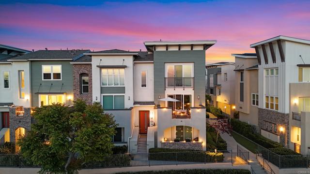 6132 Colt Place, Carlsbad CA: https://media.crmls.org/mediaz/56de9f62-dd5c-4790-ab1b-ac2fc345cc01.jpg