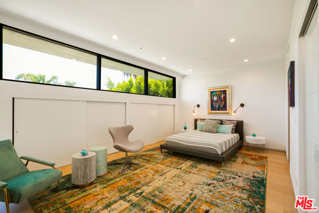 619 N Harper Avenue, Los Angeles CA: https://media.crmls.org/mediaz/56e09be0-763a-4a19-ae25-021f5c89ef74.jpg
