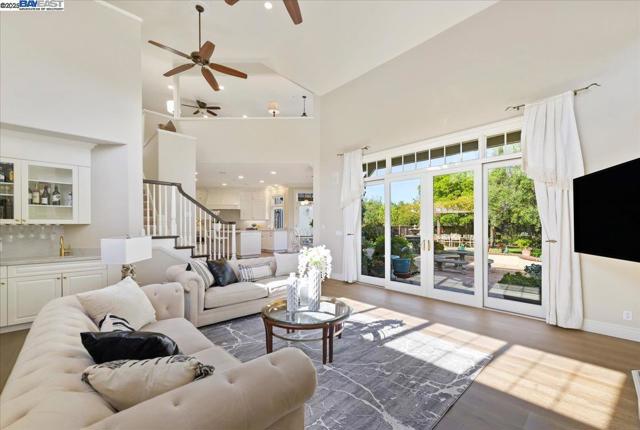 2434 Pomino Way, Pleasanton CA: https://media.crmls.org/mediaz/56e0c0c9-405d-4df7-bd07-cb7a4f22aafd.jpg