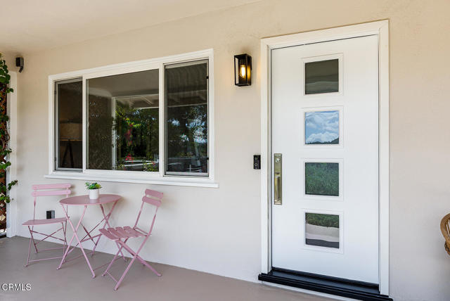 Detail Gallery Image 6 of 29 For 3663 Roderick Rd, Los Angeles,  CA 90065 - 3 Beds | 2 Baths