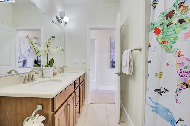41538 Casabella Cmn, Fremont CA: https://media.crmls.org/mediaz/56e13262-f254-47e6-a9b0-9398e03d8602.jpg