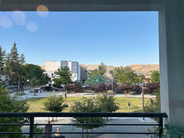 750 Fruit Ranch Loop, San Jose CA: https://media.crmls.org/mediaz/56e1edf9-e423-4483-ae98-8af64e8c3499.jpg