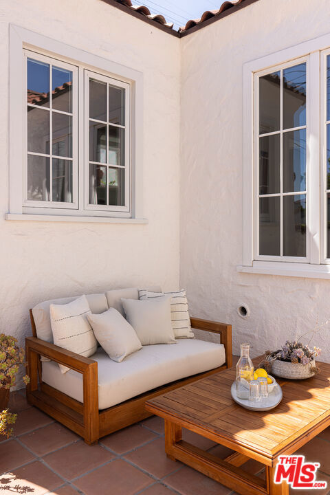 8009 Clinton Street, Los Angeles CA: https://media.crmls.org/mediaz/56e29836-6ca9-430a-b1c3-d4e2d4b042b0.jpg