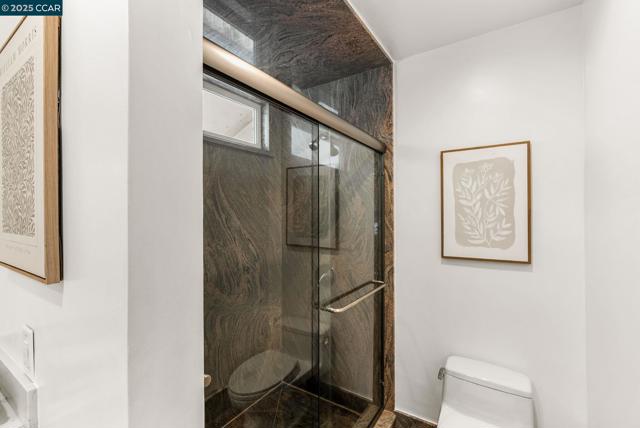 1925 Burnside Ct, Concord CA: https://media.crmls.org/mediaz/56e2b66e-d048-462b-b492-6c564ce7838a.jpg