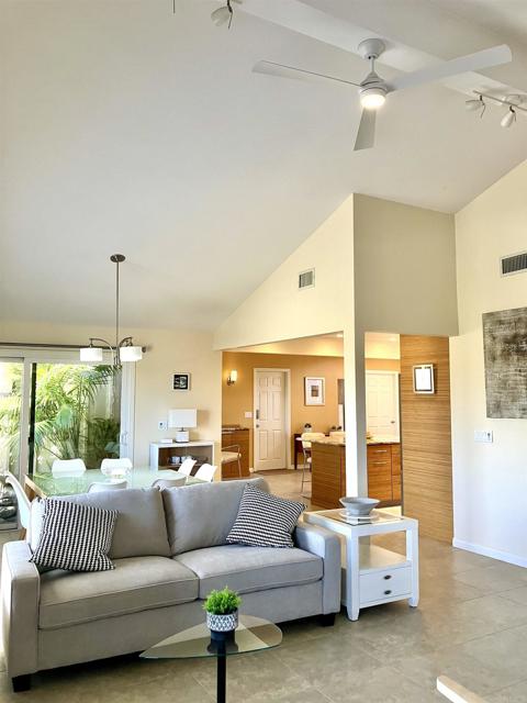 Detail Gallery Image 8 of 51 For 5447 Por Techo Ct, San Diego,  CA 92124 - 6 Beds | 3 Baths