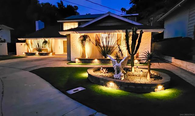 4711 ASHBY ST, San Diego CA: https://media.crmls.org/mediaz/56e43fc2-446c-44d1-a5c4-6500bd9ba7ea.jpg