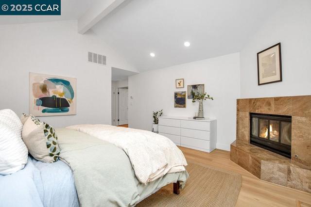 959 Redwood Dr, Danville CA: https://media.crmls.org/mediaz/56e44d44-560f-4b4a-85e2-33d6991adf2b.jpg