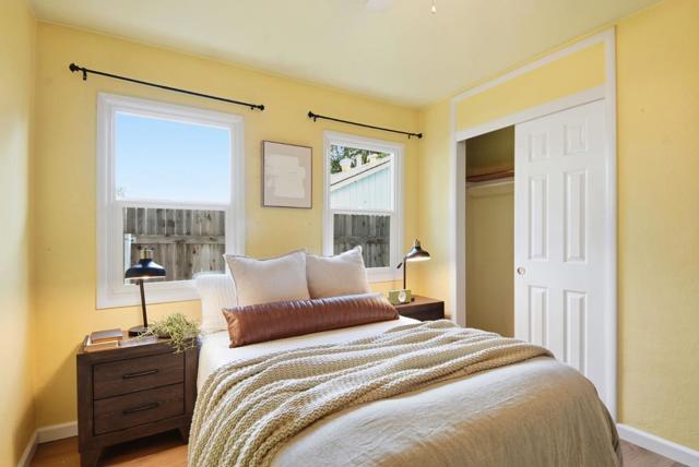 Image 17 of 31 For 240 Sawyer Street