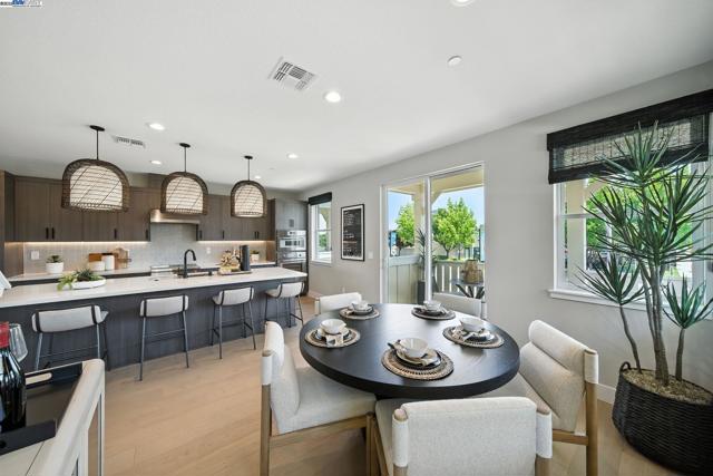 4707 Marengo Common, Livermore CA: https://media.crmls.org/mediaz/56e4782e-9d3c-45ff-8a3c-c9465d43b9a0.jpg