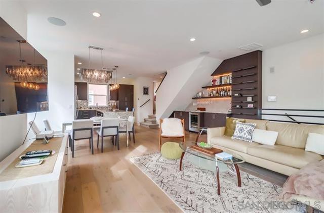 7824 Inception Way, San Diego CA: https://media.crmls.org/mediaz/56e4ec65-2d01-49e0-9135-8891e6939ce7.jpg