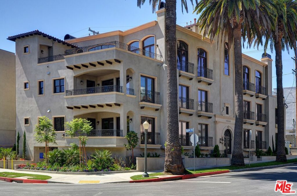10830 Massachusetts Avenue #301