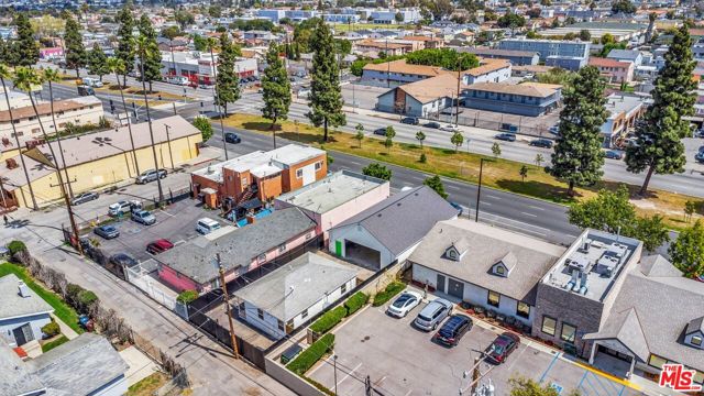 9611 S Vermont Avenue, Los Angeles CA: https://media.crmls.org/mediaz/56e65926-272f-4af5-9454-e152b6ef1132.jpg