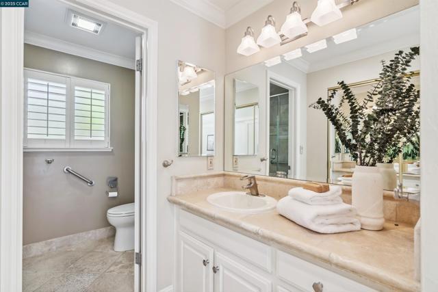 924 Cheyenne Dr, Walnut Creek CA: https://media.crmls.org/mediaz/56e69817-6de2-4644-8bee-ed03848e57b1.jpg