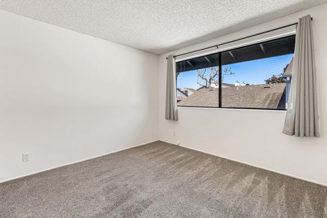 8069 Caminito Gianna, La Jolla CA: https://media.crmls.org/mediaz/56e7216b-a5de-4105-a096-e2241ae36692.jpg