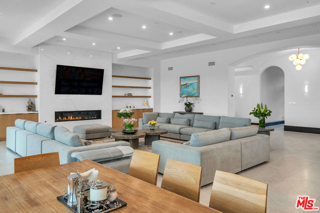 25201 Prado Del Misterio, Calabasas CA: https://media.crmls.org/mediaz/56e7ed88-2a78-4a34-8b95-9ebd0066c7fc.jpg