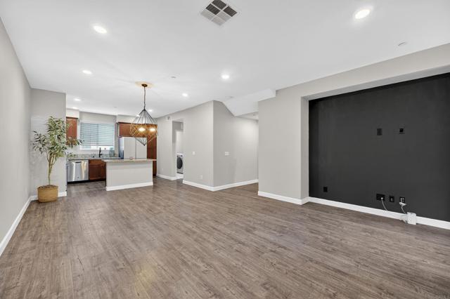 Detail Gallery Image 14 of 38 For 2860 Athens Rd #12,  Chula Vista,  CA 91915 - 4 Beds | 3/1 Baths