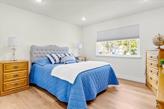 670 Van Buren Circle, Monterey CA: https://media.crmls.org/mediaz/56e86c5b-08e7-49b3-98b7-ffc20bdff21b.jpg
