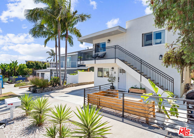 33751 Silver Lantern Street, Dana Point CA: https://media.crmls.org/mediaz/56e93086-5654-4931-995b-1ba9b3e76581.jpg