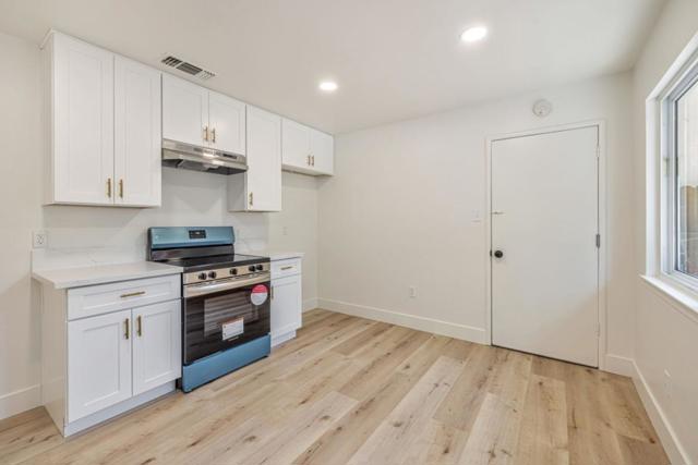 1134 Agatha Way, Sacramento CA: https://media.crmls.org/mediaz/56e94ef2-8324-4dc7-846d-a47d73507516.jpg