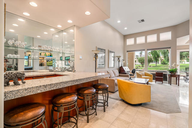 75063 Spyglass Drive, Indian Wells CA: https://media.crmls.org/mediaz/56eb7a0e-0f69-4383-8c3e-d8d3fc7afa82.jpg