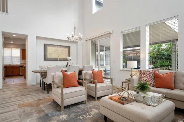 2521 Dakota Avenue, Santa Rosa CA: https://media.crmls.org/mediaz/56ecc1f4-83e4-4568-b3ed-d109ad1cf245.jpg