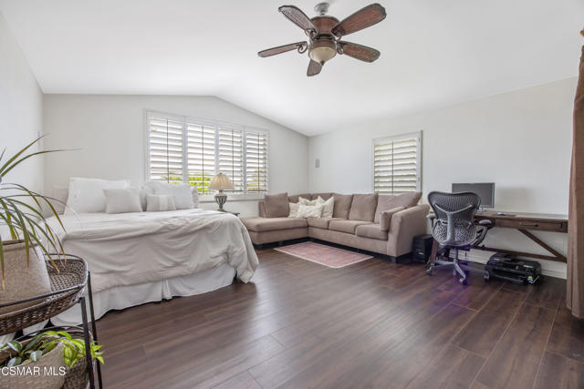 943 Paseo Barona, Camarillo CA: https://media.crmls.org/mediaz/56ed4e25-edd2-4ccb-b10d-d24b8c3b30d4.jpg
