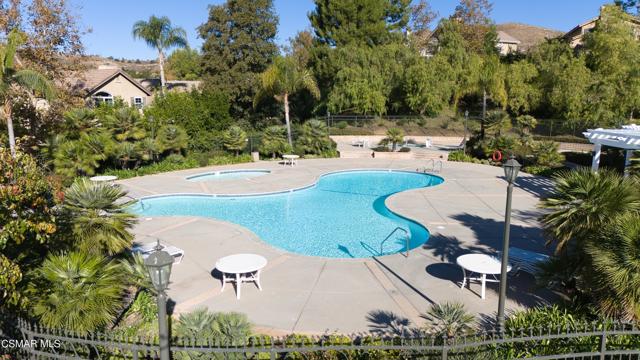 3127 La Casa Court, Thousand Oaks CA: https://media.crmls.org/mediaz/56eddcd6-87a1-4bdd-a4f9-92fdf036030c.jpg