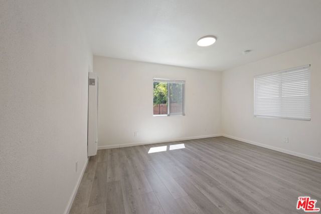 2926 S West View Street, Los Angeles CA: https://media.crmls.org/mediaz/56ee48a1-8da7-450f-8717-6e1b9727e5e8.jpg