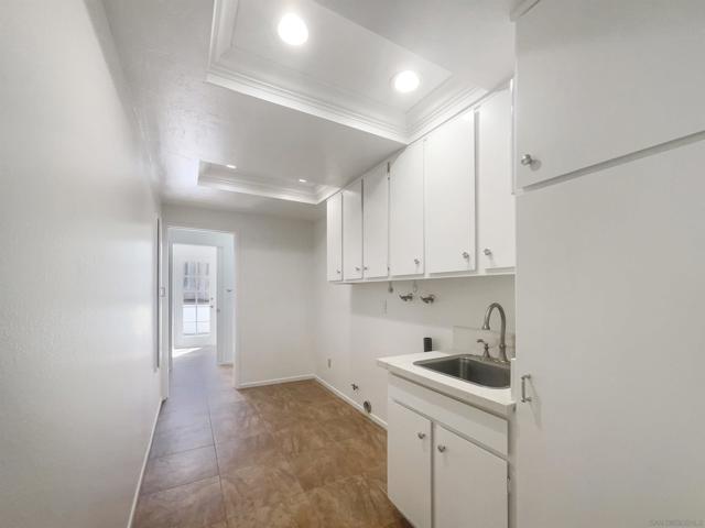 13080 Camino Del Valle, Poway CA: https://media.crmls.org/mediaz/56ee6860-6bf9-4bd4-a603-c2eb5a2ff182.jpg