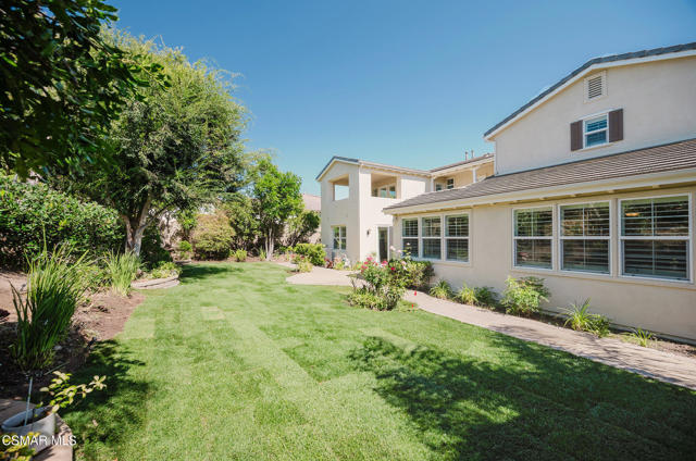 2079 Legacy Drive, Simi Valley CA: https://media.crmls.org/mediaz/56ee7ea5-0138-4aa3-bc0a-0fe626b05f04.jpg
