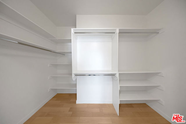 1529 S Westgate Avenue, Los Angeles CA: https://media.crmls.org/mediaz/56eeee5f-f96e-40a8-ab6d-3d31f684d3fb.jpg