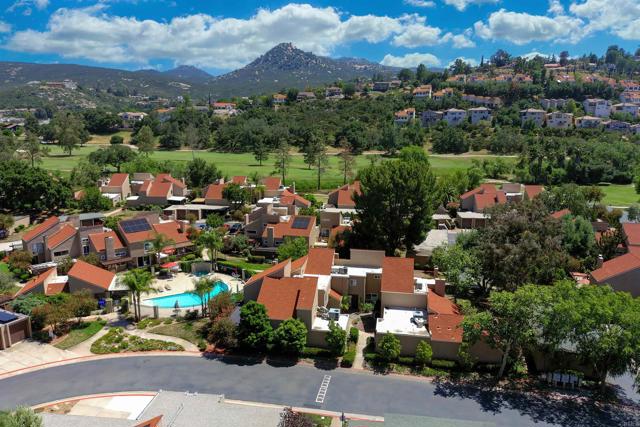 23822 Green Haven Lane, Ramona CA: https://media.crmls.org/mediaz/56eef670-e532-4918-bda3-0caf5b9259af.jpg