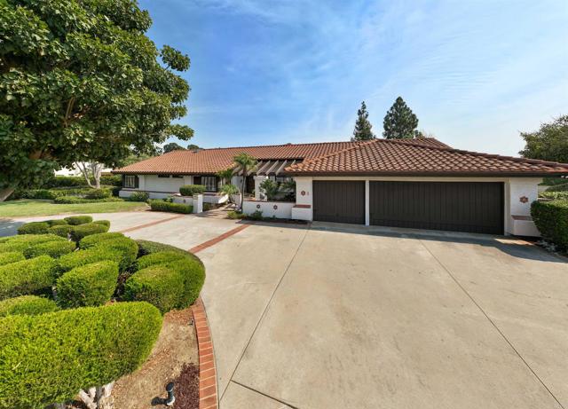 Detail Gallery Image 1 of 1 For 2335 Cortina Circle, Escondido,  CA 92029 - 4 Beds | 3/1 Baths