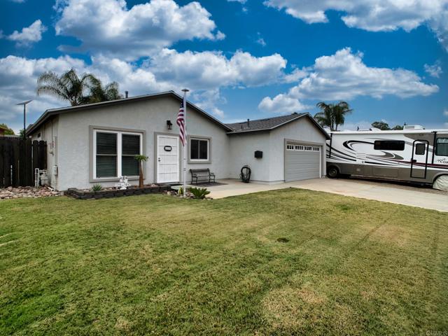 9925 Donner Street, Santee CA: https://media.crmls.org/mediaz/56ef2bd1-df85-4b3c-bc4b-b71ec84817ef.jpg
