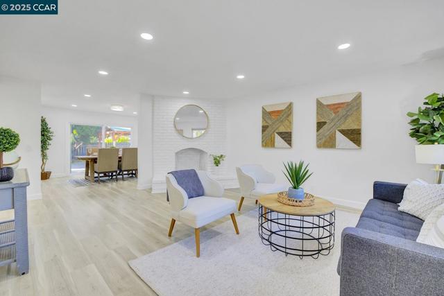 166 Madelia Place, San Ramon CA: https://media.crmls.org/mediaz/56efaf7f-322b-4b0c-bf26-33aa23b869f2.jpg
