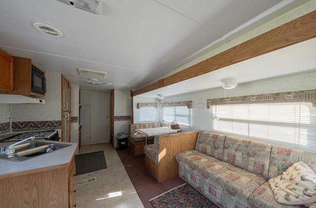 50255 Adobe Place, Bradley CA: https://media.crmls.org/mediaz/56eff4ba-1976-4c61-bfa9-538881999df0.jpg