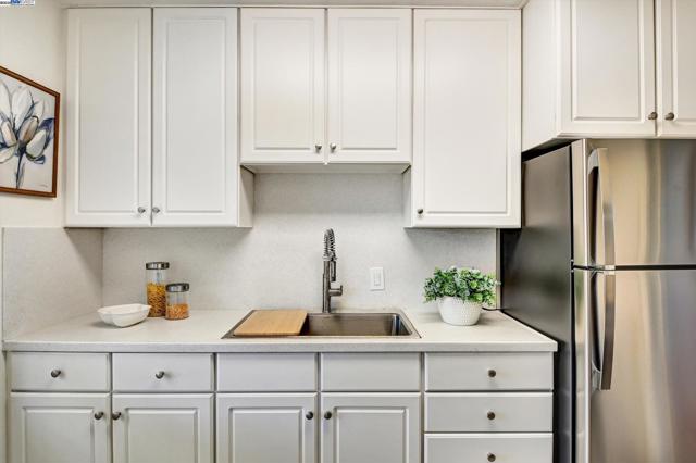 15377 Churchill St, San Leandro CA: https://media.crmls.org/mediaz/56f15beb-fedc-407d-8bd0-82867399b89d.jpg