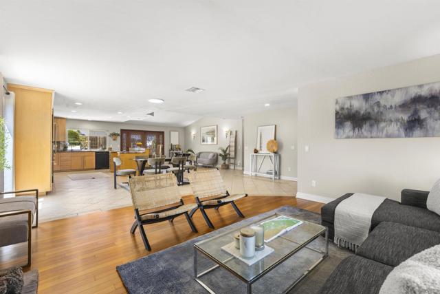 1510 Orangeview Dr, Encinitas CA: https://media.crmls.org/mediaz/56f1a4e3-00be-4a5c-88af-2ac75ddd6c16.jpg