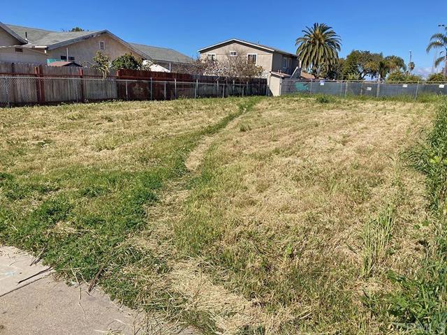 Detail Gallery Image 3 of 12 For 1432 Buena St, Oceanside,  CA 92058 - – Beds | – Baths