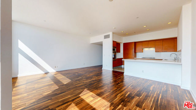900 W Olympic Boulevard, Los Angeles CA: https://media.crmls.org/mediaz/56f21b65-59dd-4414-ab3d-581e872475d9.jpg