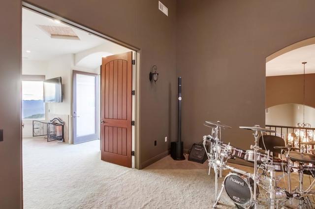 13037 Yerba Valley Way, Lakeside CA: https://media.crmls.org/mediaz/56f24734-9b42-4a74-9784-a354d01ec760.jpg