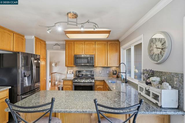 7519 Driftwood Way, Pleasanton CA: https://media.crmls.org/mediaz/56f3aa62-c641-43a6-8278-feb4669c613a.jpg