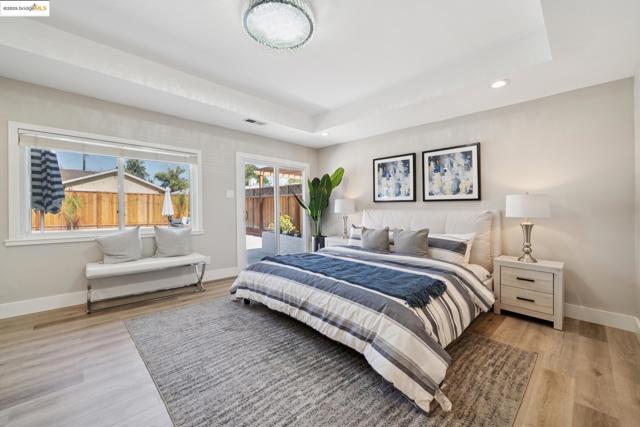 1555 Terry Way, Pleasant Hill CA: https://media.crmls.org/mediaz/56f3d594-0399-4b6b-af26-108cc3f5c0ff.jpg
