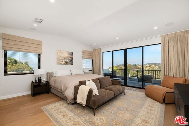 8545 Charl Lane, Los Angeles CA: https://media.crmls.org/mediaz/56f445cf-0699-45da-af4d-224d29a1fe85.jpg