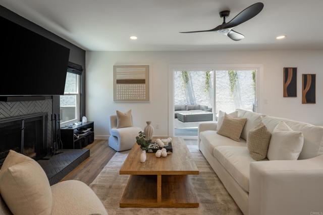 1329 Eldean Lane, Oceanside CA: https://media.crmls.org/mediaz/56f46f80-127c-4650-b75e-fb3ee2607ca2.jpg
