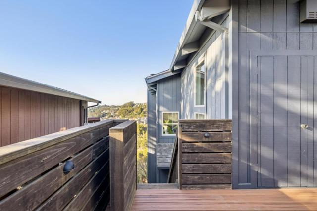 58 Villanova Drive, Oakland CA: https://media.crmls.org/mediaz/56f472e2-cd64-453d-991e-f91f7a6b83d7.jpg